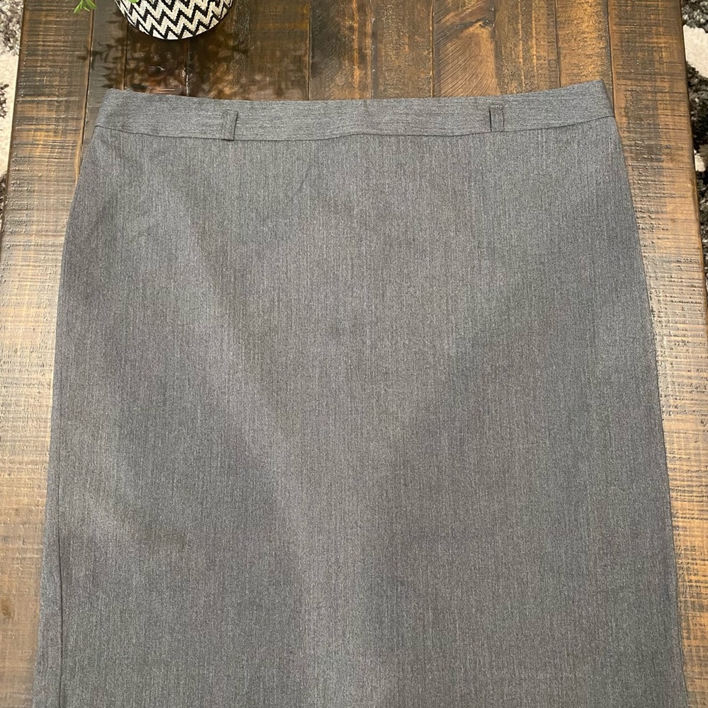 NWOT Van Heusen gray stretch 18.